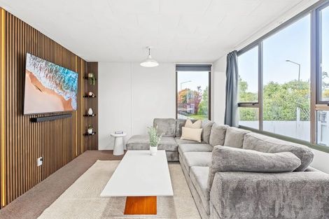 Photo of property in 8a Queenspark Drive, Parklands, Christchurch, 8083