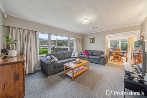 Photo of property in 2 Short Street, Wainuiomata, Lower Hutt, 5014