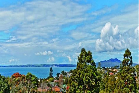 Photo of property in 68a Kowhai Road, Campbells Bay, Auckland, 0630
