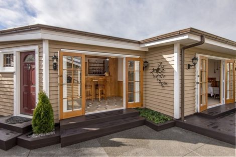 Photo of property in 22 Lees Road, Strowan, Christchurch, 8052