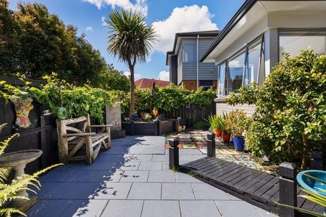 Photo of property in 2a Tyburnia Avenue, Mount Albert, Auckland, 1025