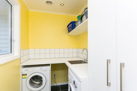 Photo of property in 8a Byron Street, Miramar, Wellington, 6022