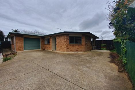 Photo of property in 13 Hooper Avenue, Pukekohe, 2120