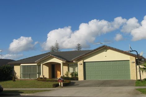 Photo of property in 34 Corrofin Drive, East Tamaki, Auckland, 2013