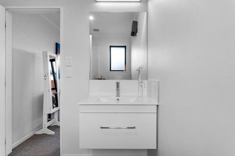 Photo of property in 14 Tara Crescent, Woodend, 7610