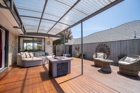 Photo of property in 147 Pacific Drive, Fitzherbert, Palmerston North, 4410