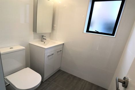 Photo of property in 2/10 Silver Moon Road, Albany Heights, Auckland, 0632