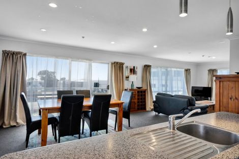 Photo of property in 138 Molesworth Street, New Plymouth, 4312