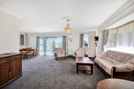 Photo of property in 65 Murray Avenue, Hawera, 4610