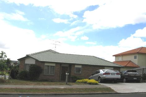 Photo of property in 6 Black Teal Close, Unsworth Heights, Auckland, 0632