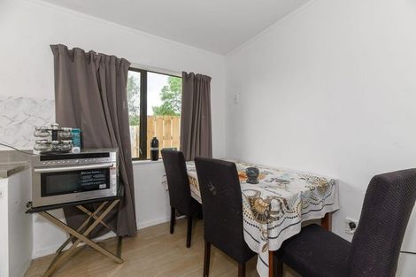 Photo of property in 1/44 Shifnal Drive, Randwick Park, Auckland, 2105