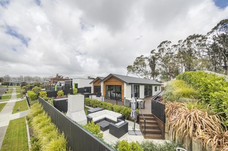 Photo of property in 137 Atawhai Road, Fitzherbert, Palmerston North, 4410