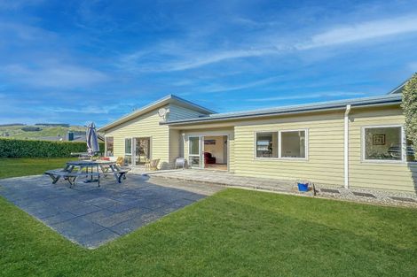 Photo of property in 53 Montgomery Crescent, Kinloch, Taupo, 3377