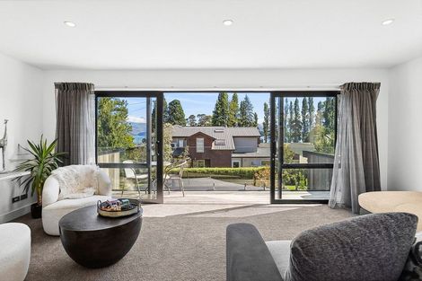 Photo of property in 5 Jessies Crescent, Wanaka, 9305