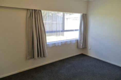 Photo of property in 37 Graham Avenue, Te Atatu Peninsula, Auckland, 0610