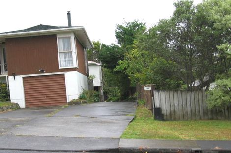 Photo of property in 16 Lavery Place, Sunnynook, Auckland, 0632