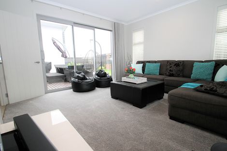 Photo of property in 16 Silver Springs Boulevard, Mosgiel, 9024