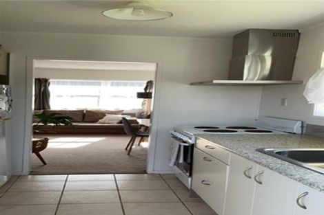 Photo of property in 5 Ashcroft Avenue, Mangere Bridge, Auckland, 2022