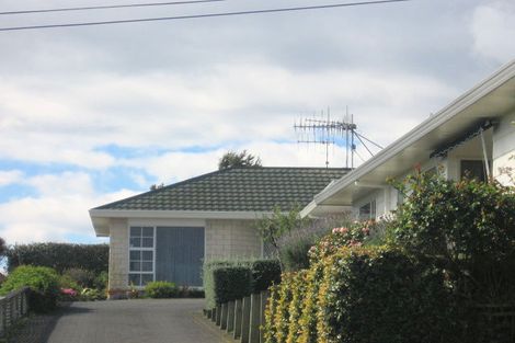Photo of property in 2/38 Shepherd Road, Waipahihi, Taupo, 3330