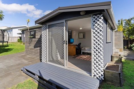 Photo of property in 3 Marjorie Lane, Papamoa Beach, Papamoa, 3118