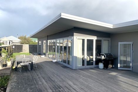 Photo of property in 33 Barbour Street, Waltham, Christchurch, 8011