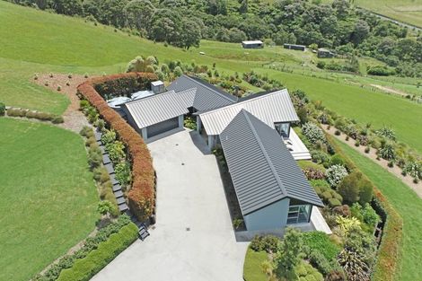 Photo of property in 12 Bridle Way, Hunua, Papakura, 2583