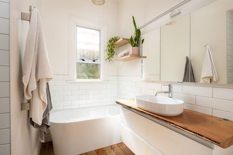 Photo of property in 160a Frankley Road, Frankleigh Park, New Plymouth, 4310