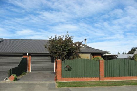Photo of property in 1/12 Takaro Avenue, Sockburn, Christchurch, 8042
