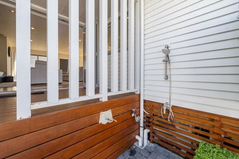 Photo of property in 9 Shelly Beach Parade, Cockle Bay, Auckland, 2014