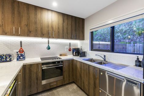 Photo of property in 25 Holystone Road, Whitby, Porirua, 5024