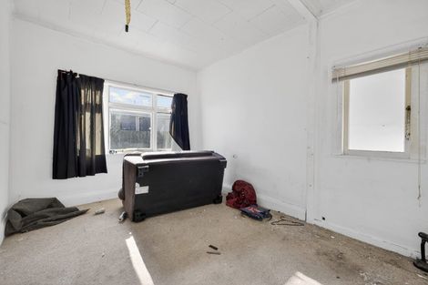 Photo of property in 186 Wainoni Road, Avondale, Christchurch, 8061