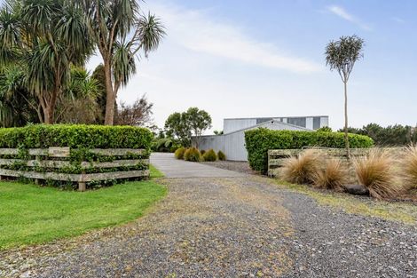 Photo of property in 225 Awai Road, Tarurutangi, New Plymouth, 4372