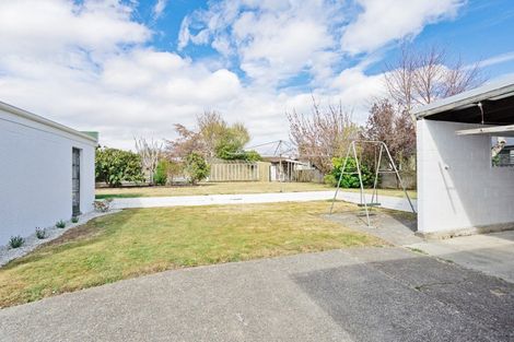 Photo of property in 35 Holloway Street, Waikiwi, Invercargill, 9810