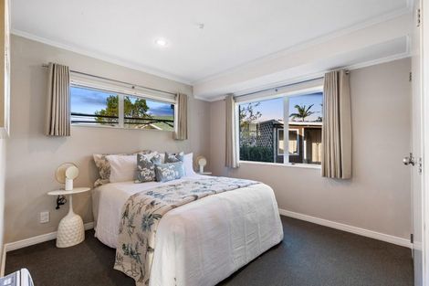 Photo of property in 12 Suncrest Drive, West Harbour, Auckland, 0618