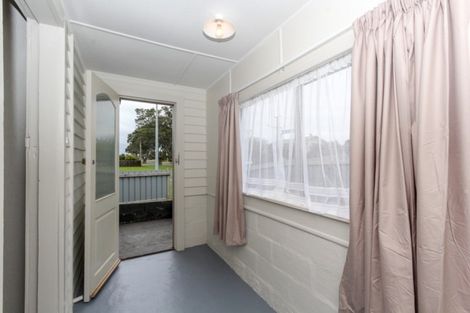 Photo of property in 98 Centennial Avenue, Waitara, 4320