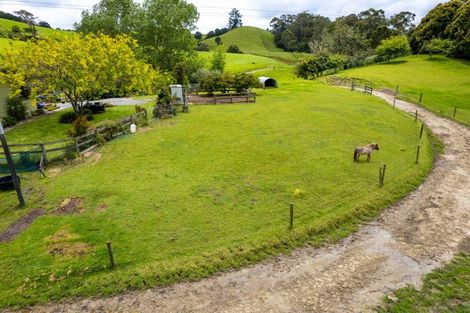 Photo of property in 410 Paradise Road, Tangiteroria, 0381