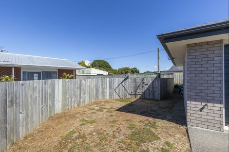 Photo of property in 24c Richmond Street, Waitara, 4320
