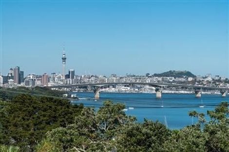 Photo of property in 1/41 Seaview Avenue, Northcote, Auckland, 0627