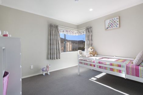 Photo of property in 3 Gina Way, Welcome Bay, Tauranga, 3112