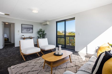 Photo of property in 17 Coventry Close, Ascot Park, Porirua, 5024