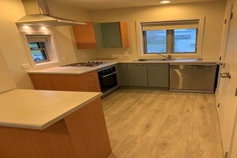 Photo of property in 10/6 John Jennings Drive, Oteha, Auckland, 0632