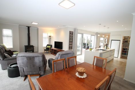 Photo of property in 16 Silver Springs Boulevard, Mosgiel, 9024