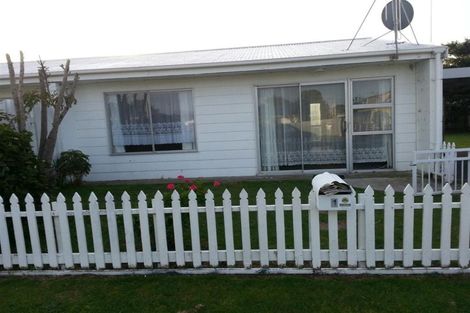 Photo of property in 1/4 Taupo Avenue, Mount Maunganui, 3116