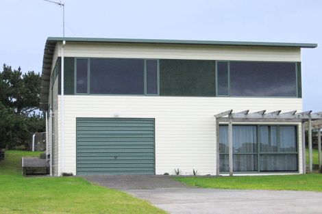 Photo of property in 27 Broadlands Drive, Omaha, 0986