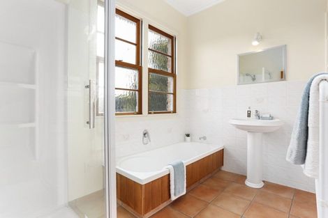 Photo of property in 2 Gulf Road, Murrays Bay, Auckland, 0630