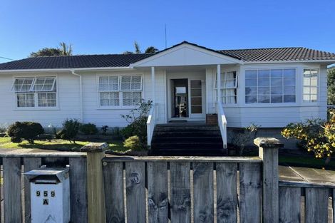 Photo of property in 959a Beach Road, Torbay, Auckland, 0630