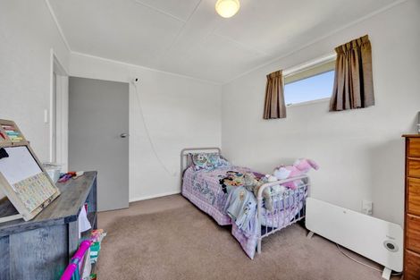 Photo of property in 17 Suther Street, Waverley, 4510
