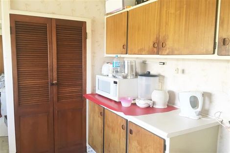 Photo of property in 1 Justamere Place, Weymouth, Auckland, 2103