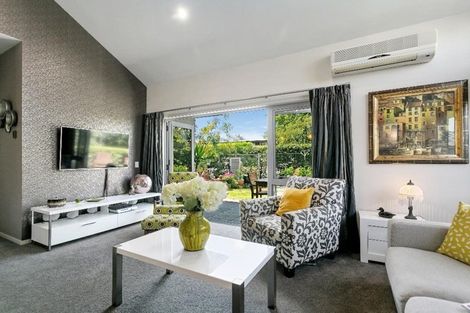 Photo of property in 15 Parata Street, Two Mile Bay, Taupo, 3330