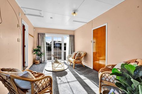 Photo of property in 3a Surrey Street, Hawera, 4610